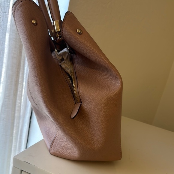 Nine West Brown Shoulder Bag with Classic Design - Picture 2 of 5